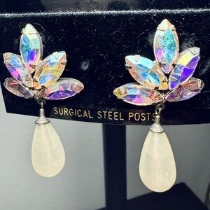 Vintage NEW! Iridescent Leaf Drop Earrings
